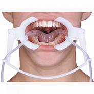 Nola Dental Bone Cheek Cleaner Dry Field System Lip Mouth Opener Small